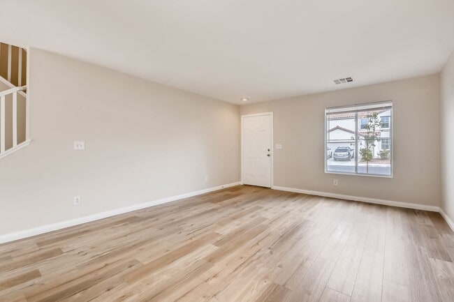 Photo - Beautiful 3 bedroom, 2.5 bath 2 story home!