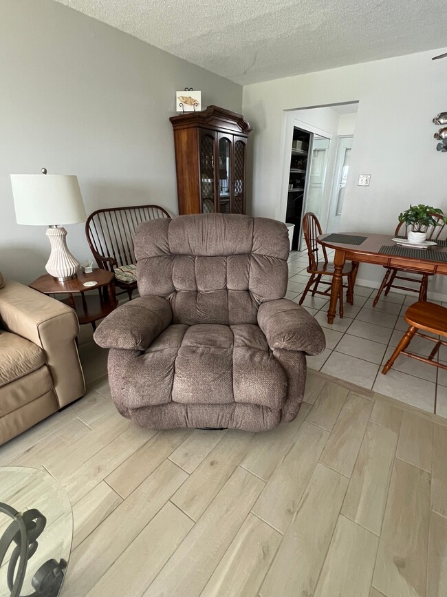 Photo - 190 E Olmstead Dr Unit C1