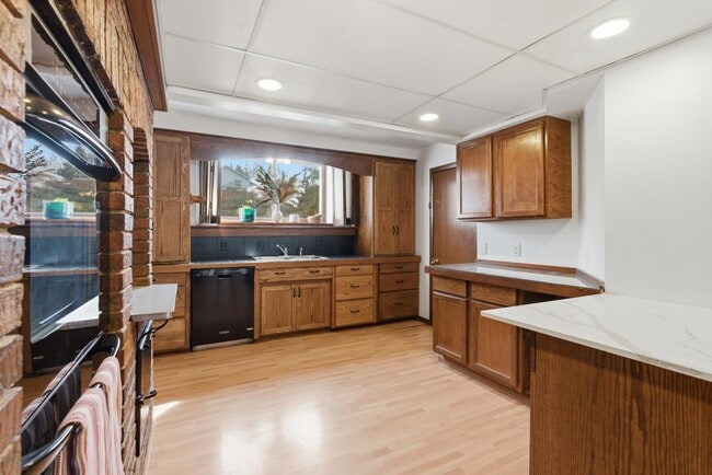 Photo - 987 County Road C2 W Unit 1