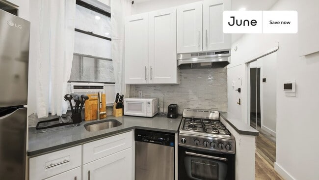 Photo - 611 E 11th St