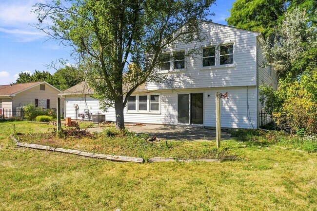 4856 Danbury Dr
