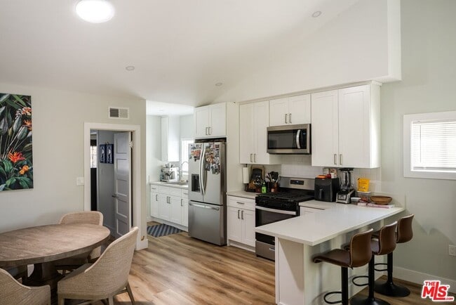 1154 N Ogden Dr