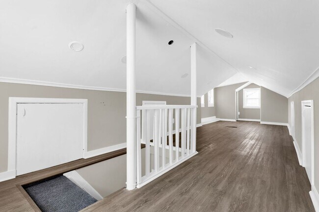Photo - 1059 Lawrence Dr