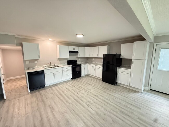 Photo - 3 Bed 1 Bath Springfield, MO