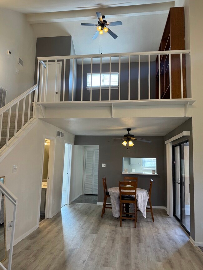 Photo - 3130 Walnut Bend Ln Unidad 424