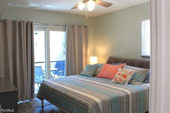 Photo - 16881 Davis Rd Unidad 712