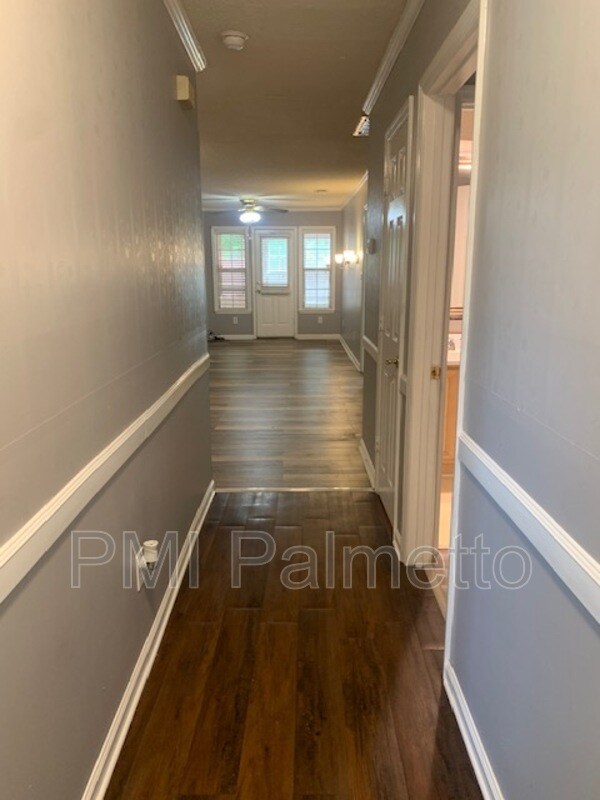 Photo - 100 Londonberry Cir