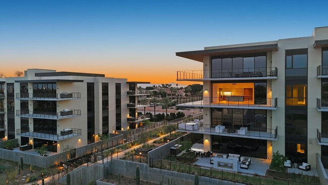 Photo - 4849 N Camelback Rdg Dr Unit B302