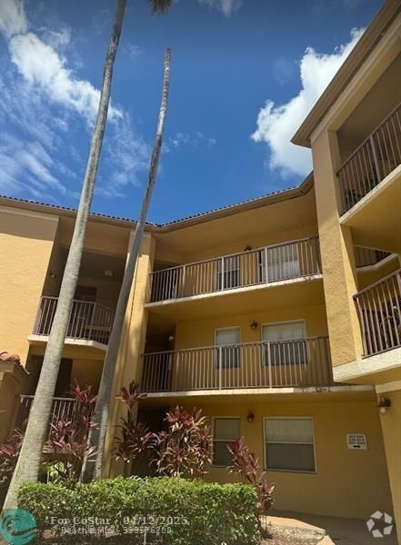 Building Photo - 761 N Pine Island Rd Unit 306 Rental