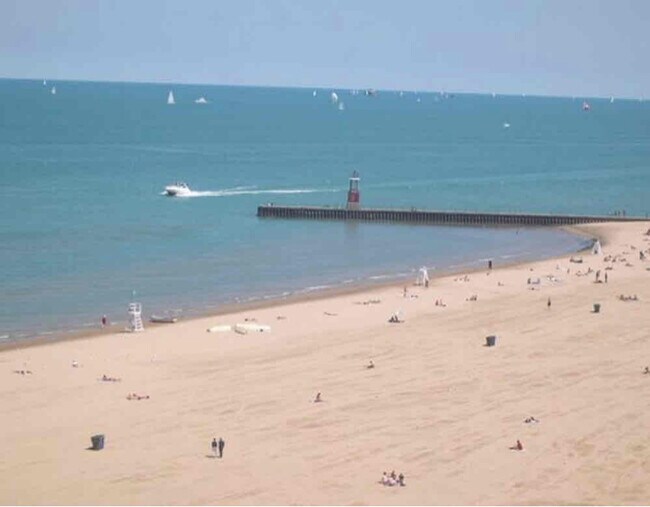 Photo - 5746 N Sheridan Rd