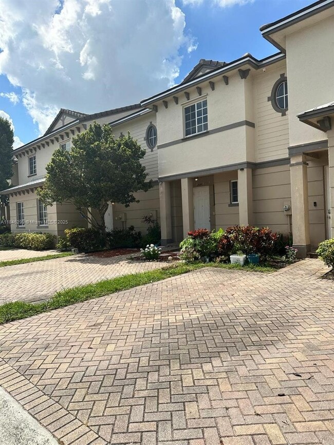 Building Photo - 2041 Nassau Dr Rental