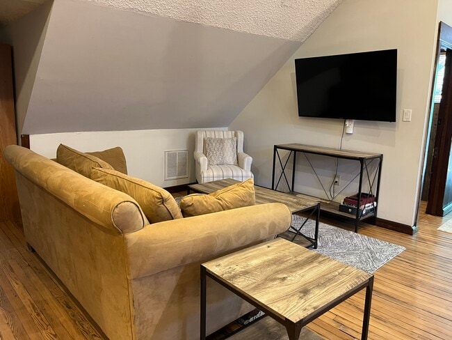 Photo - 279 S River St Carriage House