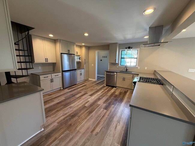 Photo - 2665 Dunlap Ave