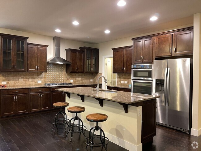 Building Photo - CLICK "REQUEST A TOUR" NOW! Rental