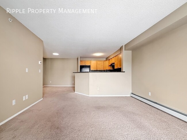Photo - MODERN & BRIGHT 2-BED, 2-BATH CONDO | UNDERGROUND PARKING | PET FRIENDLY Unit 2408
