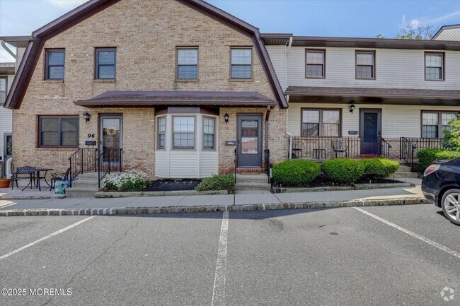 Building Photo - 95 Village Green Way Rental