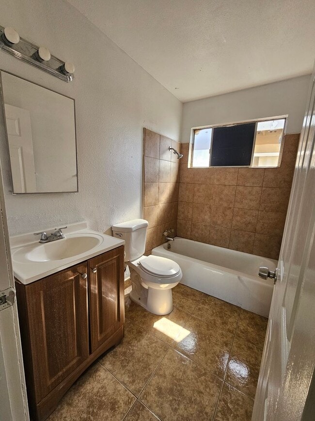 Photo - 728 Illinois Ave Unit 3