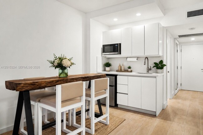 Photo - 2301 Collins Ave Unit 1128