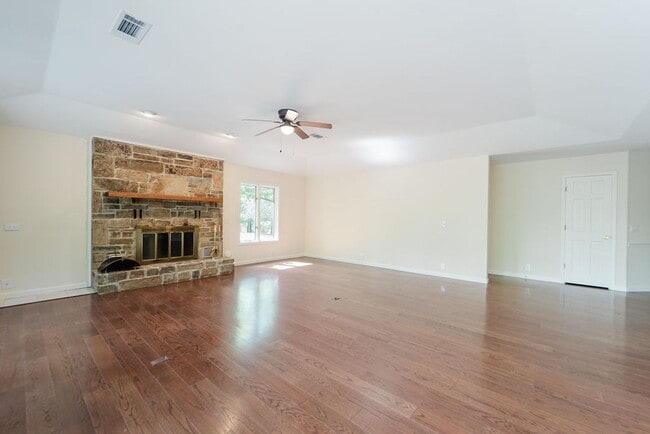 Photo - Charming 3 Bedroom, 2 Bathroom home! Call 501-922-9997 to set up a showing today!