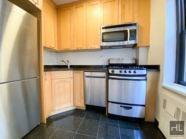 Photo - EAST 55 STREET Unit 6B