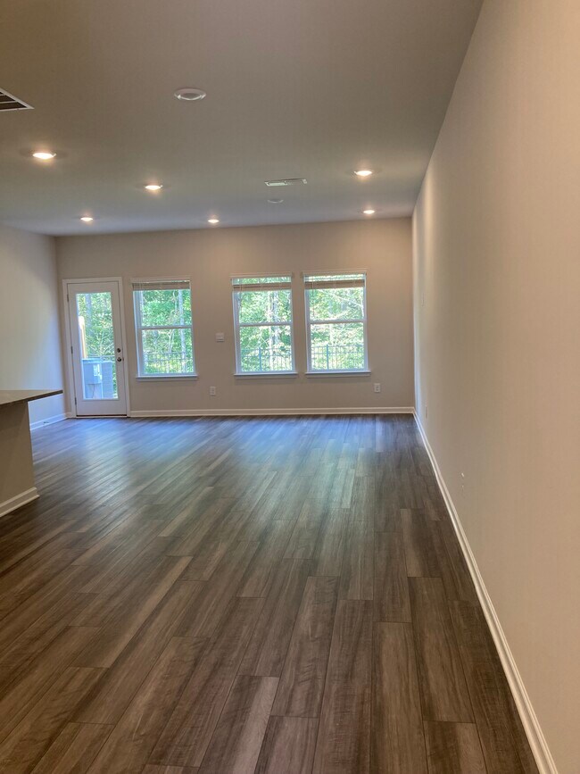 Photo - 354 Timberland Ave