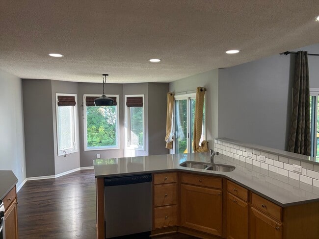 Photo - HUGE 3 Bed Home for Rent!