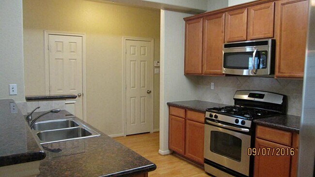 Photo - 5202 Brinkman Ct