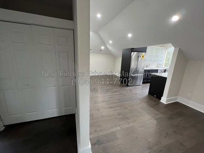 1541 Riverside Ave Unit 7
