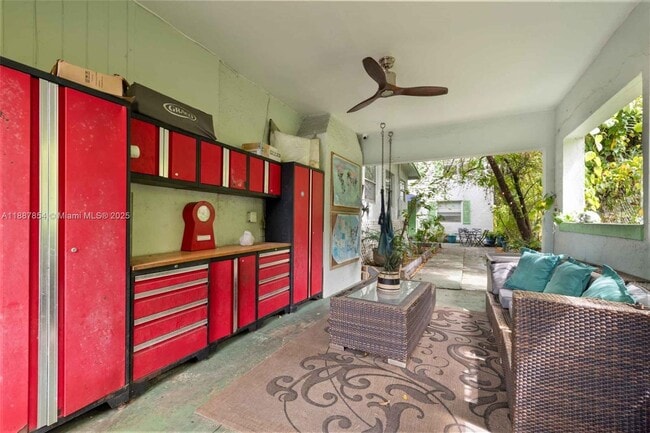 Photo - 769 NW 10th St House