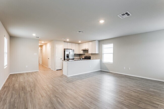 Photo - 4219 Southton Lk