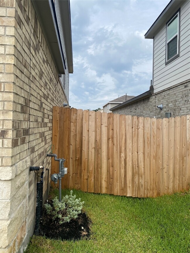 Photo - 122 Alset Dr