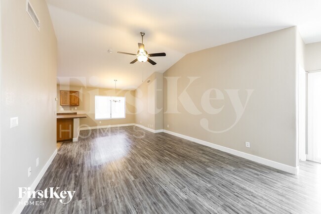Photo - 18139 N 113th Ave