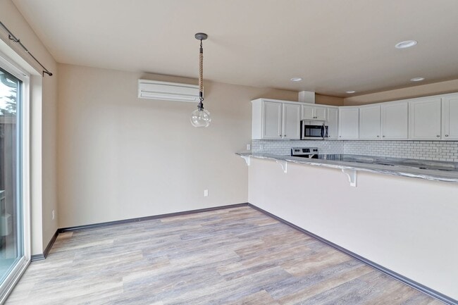 Photo - 45 NE Melrose Dr