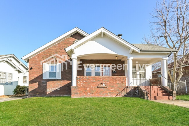 Building Photo - 316 N Hills Dr