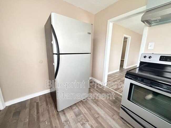 Photo - 1600 Holbrook Ave