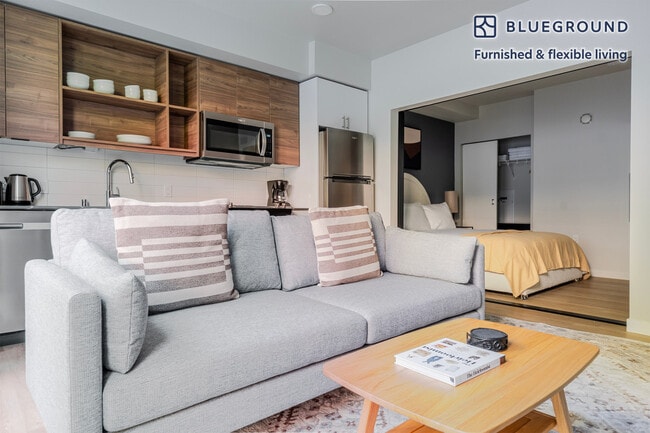 Photo - 2222 15th Ave W Unidad FL2-ID935