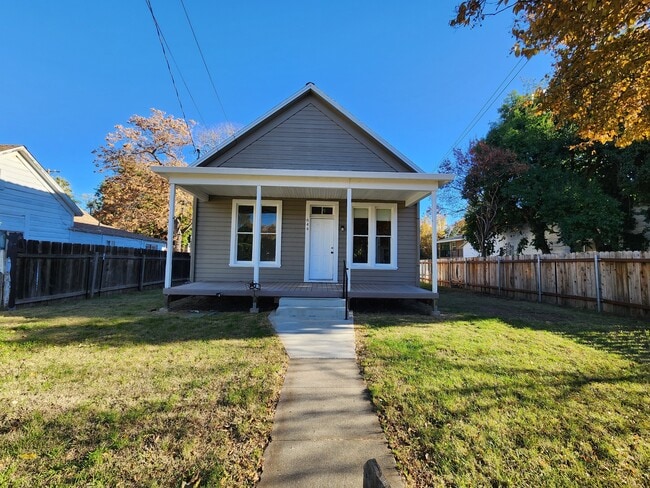 Photo - 644 Cowles Ave