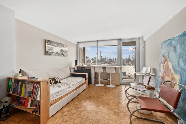 Photo - 899 JFK Blvd E