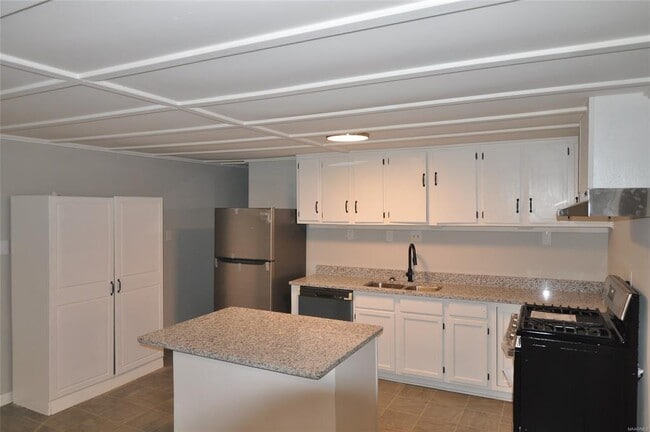 Photo - 4930 Ward Rd