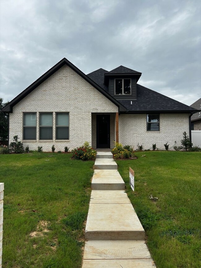 Photo - New Construction Home in Pleasant Grove for Rent!