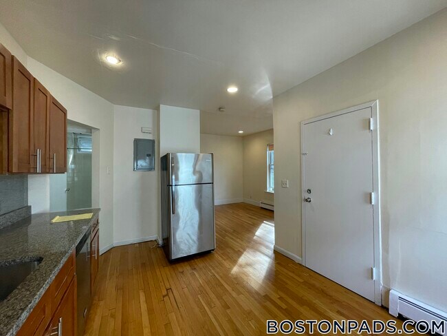 Photo - 2 Torpie St Unit 2