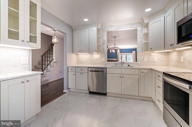 Photo - 112 Gretna Green Ct