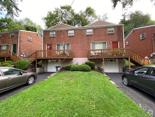 Building Photo - Gorgeous 3 Bedroom Duplex in Castle Shanno... Rental