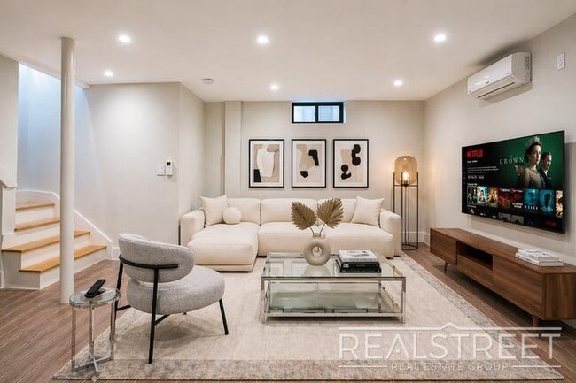 Photo - Spacious 2 Bed 1.5 Bath DUPLEX in Bed Stuy Unit 1A