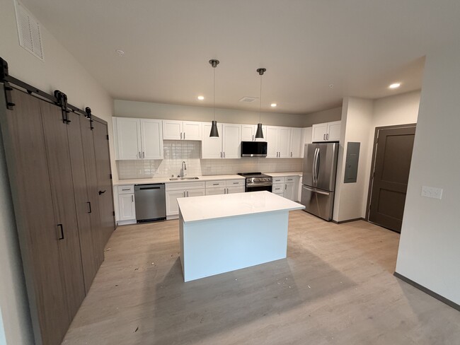 Photo - The Vistas Apartments at Beacon Hill