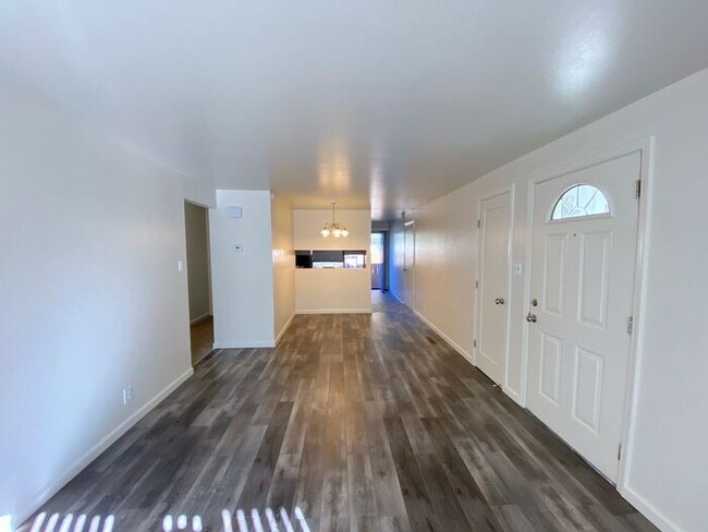 Photo - Charming Sparks Duplex - Yard/Garage/AC/1 ...