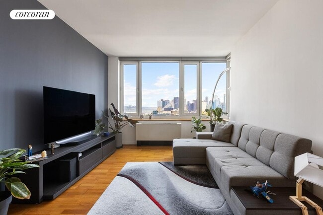 Building Photo - 635 W 42nd St Rental