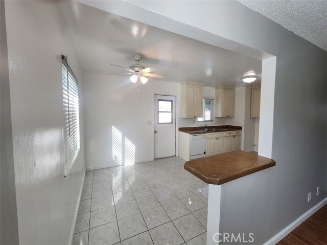 Photo - 7813 Ronald Drive Unidad 7813