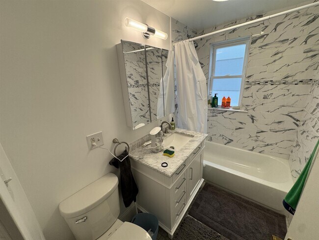 Photo - 9 Burnham St Unit 1