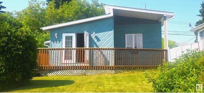 Building Photo - 603-610 10 St